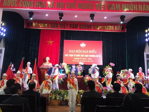 đội nghi lễ chào mừng đại hội MTTQ phường Bồ Đề 2019